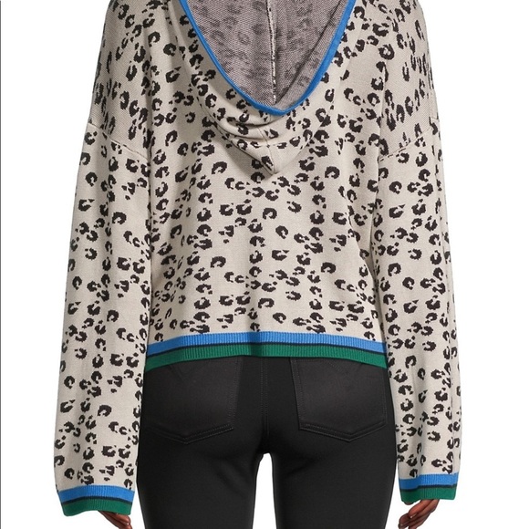 Heros & Dreamers Animal Printed Long Bell-Sleeve Hoodie XL - Picture 9 of 11